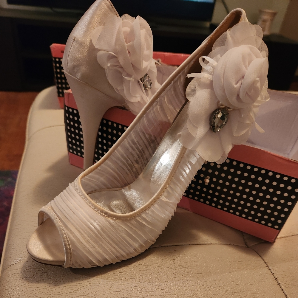 White dress heels